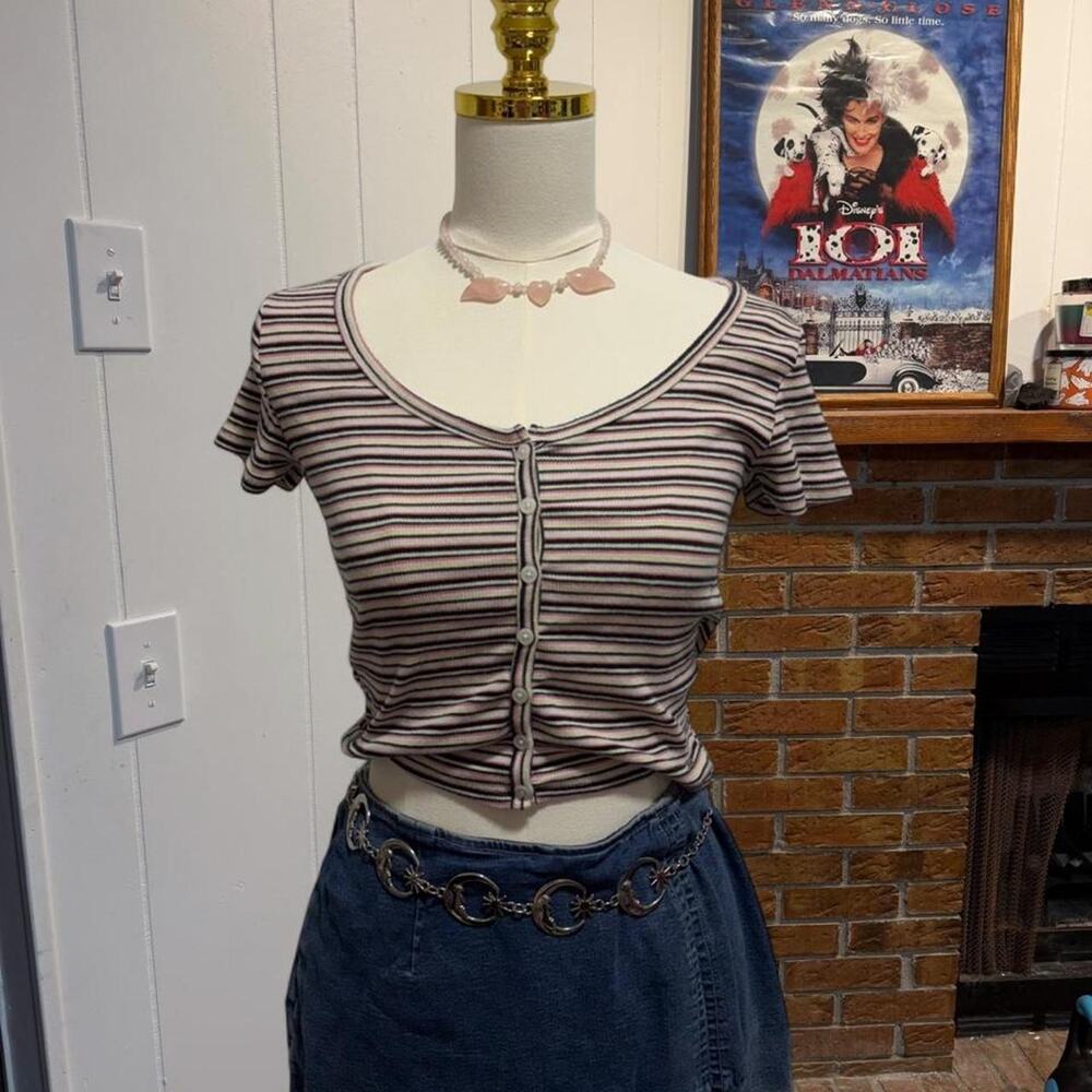 Hollister pink + white striped button up basic tee size small